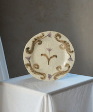 Load image into Gallery viewer, Cornflower Plate, Lilac # 1