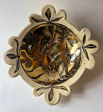Load image into Gallery viewer, Dawn chorus trefoil bowl