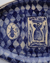 Load image into Gallery viewer, Girl, flowers and beetles 2648 Z (Platter)
