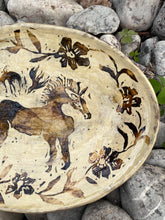 Load image into Gallery viewer, Horse And Flower Platter