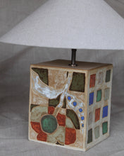 Load image into Gallery viewer, Chess Flower