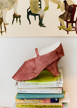 Load image into Gallery viewer, Collecting Evidence (Paper shoes)