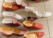 Load image into Gallery viewer, Collecting Evidence (Paper shoes)