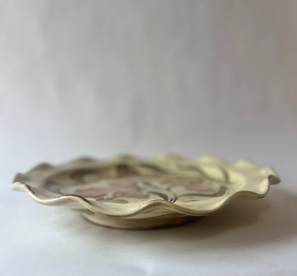 All the frills cake plate