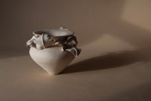 Load image into Gallery viewer, An Offering (Piedra)