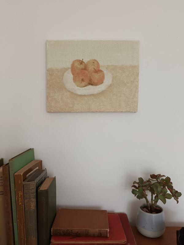 Apples in a dish