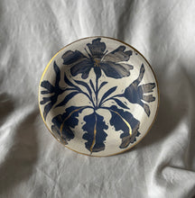 Load image into Gallery viewer, Blue flowers