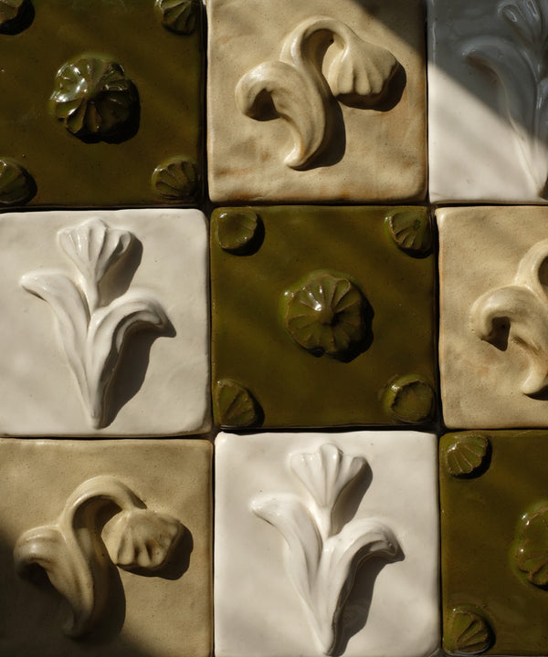 Tile Daises - Moss