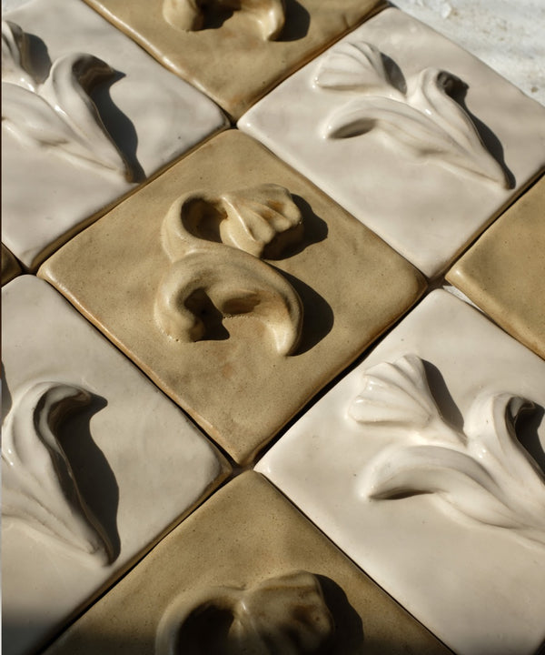 Tile Lily - Matte Beige