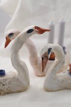 Load image into Gallery viewer, Cygne II