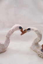 Load image into Gallery viewer, Cygne I