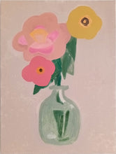 Load image into Gallery viewer, Flowers in a green vase