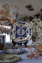 Load image into Gallery viewer, Girl 128.