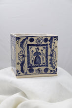 Load image into Gallery viewer, Girl with chicken 28.