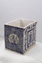 Load image into Gallery viewer, Girl with chicken 28.