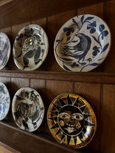 Load image into Gallery viewer, Golden celeste plate