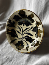 Load image into Gallery viewer, Sepia flowers