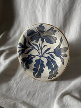 Load image into Gallery viewer, Blue flowers