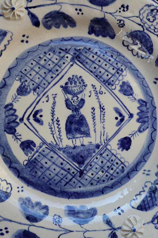 Lady with fruit basket (Plate)