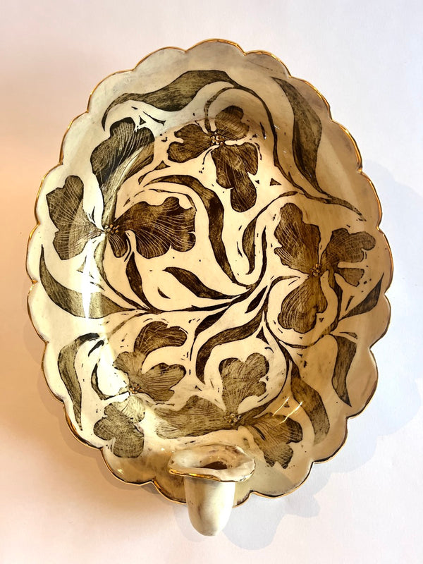 'Large scollop oval flower' sconce 1