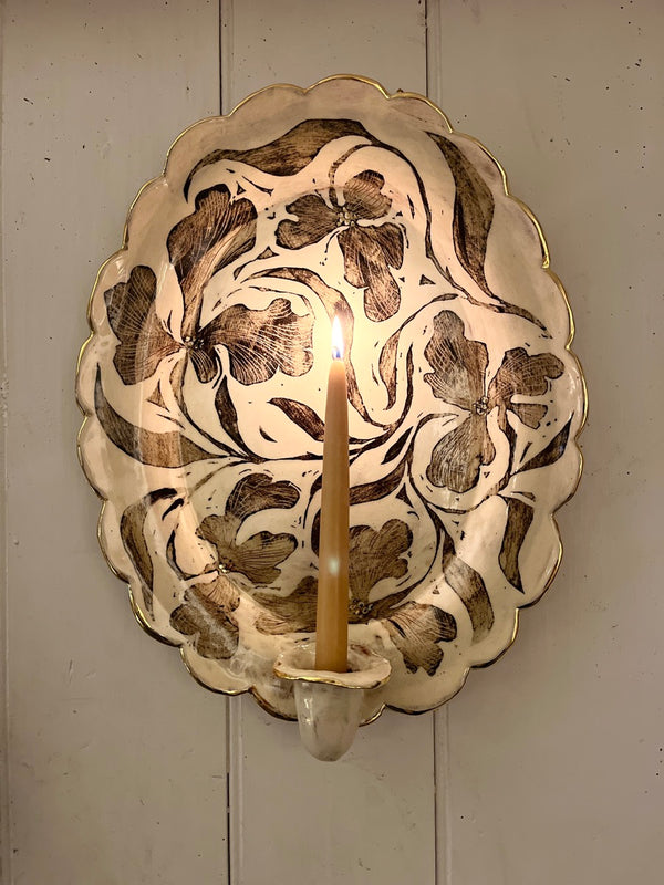 'Large scollop oval flower' sconce 1