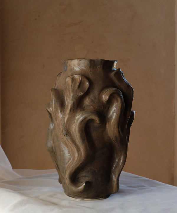 Relief Vase - Matte Brown