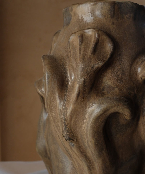 Relief Vase - Matte Brown
