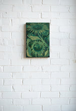 Load image into Gallery viewer, Clytie